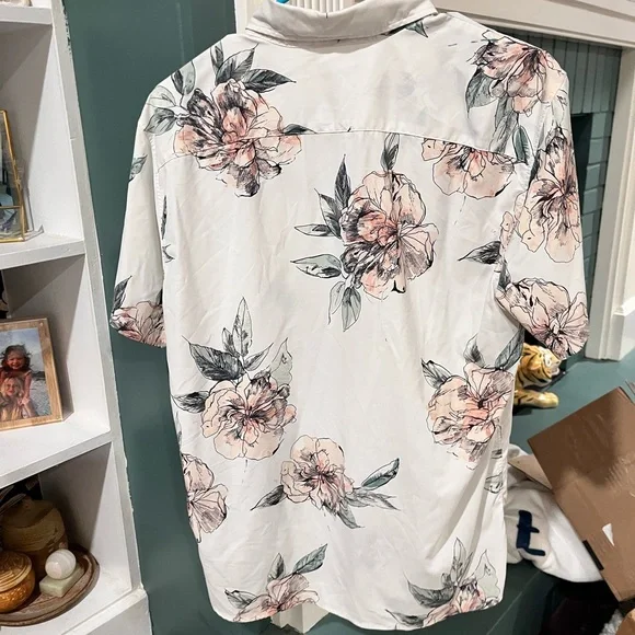 Abercrombie & Fitch Cream Floral Men's Shirt - Picture 2 of 3